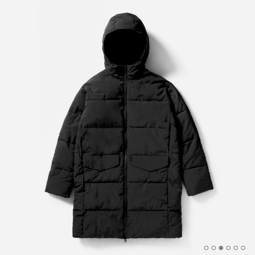 Everlane Women's Black Puffer Jacket
